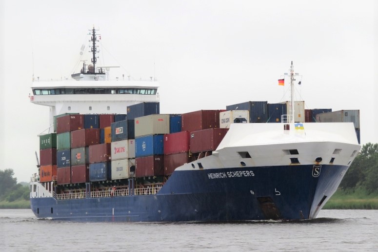 Kiel-Canal HEINRICH